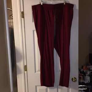 Torrid active red knit pants size 4